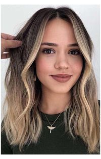 Dirty blonde hair inspiration? Check out our list of 35+ gorgeous dirty blond hair styles for any hair length or hair texture! Full list inside the blog.