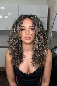 Save this pin for a gorgeous layered curly cut. Want a stylish haircut that enhances your natural curls with volume and definition? Tap to explore the top 57 layered curly hair ideas for 2024! Photo credit: Instagram @jesseniaspallet