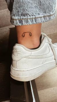 Pinterest Vibes, summer, tattoos, aesthetic vibes, Dog tattoo, aesthetic tattoo, tattoo idea, minimal, dog ears, dog, Pinterest girl, Pinterest 2022,