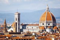 Fall in love with Florence with this delightful walking itinerary through Florence city center to see the best of the city | Mama Loves Italy