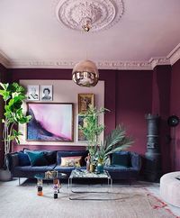 This room certainly has impact. Rich purple walls with a gorgeous pink ceiling. I think I spot a Tom Dixon light too... So inspiring! Pic…