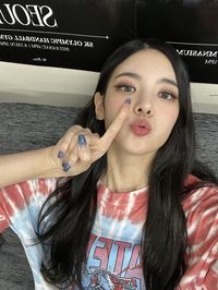 itzy lia girlfriend material pictures pic instagram bubble twitter update