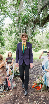 Discover the sharpest and most stylish groomsmen attire from my New Orleans elopements! This board showcases the best looks I've captured, from classic tuxedos to modern suits, highlighting the unique flair of NOLA weddings. New Orleans elopement photography, groomsmen style, wedding fashion inspiration, NOLA weddings, stylish groomsmen, elopement attire ideas, wedding party fashion