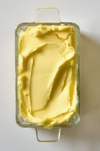 How to make butter at home with just ONE ingredient - deliciously creamy homemade butter that takes only 5 minutes to whip up!