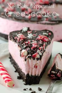 No-Bake Peppermint Cheesecake – Recipe from Yummiest Food Cookbook