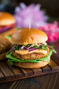 Let's get our veggie burger on with these Homemade White Bean Burgers! The patties are vegetarian, gluten-free, dairy-free, and have a vegan option too!