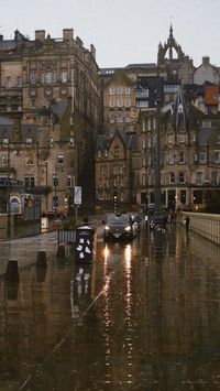 Entering rainy edinburgh, scotland Vintage aesthetic, travel photos, travel photography, dark academia, scottish