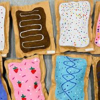 Jordan Hale on Instagram: "We conquered sewing in 4th Grade!! Our Pop Tart pillows are ready for Fine Arts Night as we get ready to admire all of Lower School artist’s “Sweet Treats” 🍭🧁🍬🍩🍰🎂🍦 . . . #sewing #poptarts #artshow #artclass #artday #arteducation #artteacher #artteacherofig #ilovemyjob #iamateacher #elementaryartteacher #artlessons #kidscreate #primaryart #art #artlife #artteacherlife #elementaryart #elementary #creative #education #educator #arteducation #iteachart #artroom #teachersofinstagram #artsy #teachart #ElementaryArtEducation #teacherlife #artteachersofinstagram"