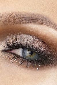 makeup ideas for blue eyes warm brown eyeshadows with silver glow lorealmakeup via instagram