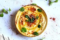 This Low Sodium Hummus recipe is creamy, fresh, flavorful, and made without salt or preservatives for a healthy high protein dip.