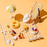 These Miniature Beach Props will be the cutest new addition to your prop arsenal. Use them to create the perfect summer feeling for your shoots and impress your clients.