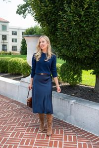 10 Classy Ways to Style Navy Blue - THE FASHION HOUSE MOM