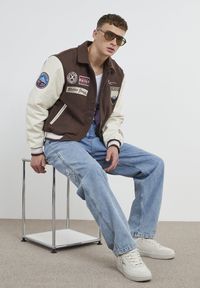 Karl Kani CHEST SIGNATURE BLOCK COLLEGE - Chaqueta de entretiempo - brown offwhite