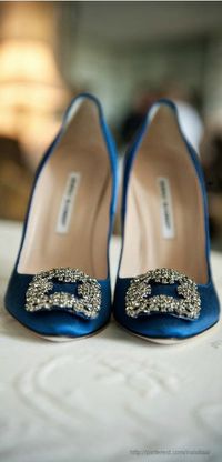 Carrie Bradshaw’s now famous wedding shoes by Manolo Blahnik <3 na