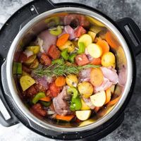 Rustic Instant Pot Tuscan Chicken Stew | Sweet Peas & Saffron