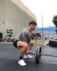 Chris is crushin' those compounds 🔥Try these Landmine Clean Squat Presses for a serious burn on your Leg Day! #Gymshark #Workout #Target #Fitness #Gym #Exercise #Sweat #Challenge #Legs #Core #LegDay #Compoung #LegPress #Squat #Landmine