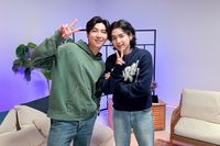 EP.1 SUGA with RM 같은 직장 동료와 함께한 슈가와 취하는 "첫번째" 타임