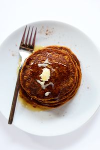 Vegan Pumpkin Spice Pancakes