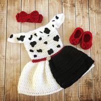 Your little princess will look adorable in this Cruella de Vil inspired outfit! Set includes dress, headband and shoes. This set would also make a great photography prop or baby shower gift. Color: Red, Black and White Material: 100% Acrylic Yarn Sizes: Newborn 0-3 Months 3-6 Months 6-12 Months All my items are made in a smoke and pet free home. Care instructions: Hand wash in cold water & lay flat to dry PLEASE SEE MY SHOP ANNOUNCEMENT FOR CURRENT TURNAROUND TIME Boutique items without the