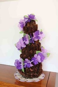 Lei Pine Cone Tree