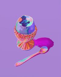 Serve breakfast in style with this quirky Eggcup! It's fun pop art design in purple, is perfect for adding a splash of color to your kitchen table. Egg-cellent!!