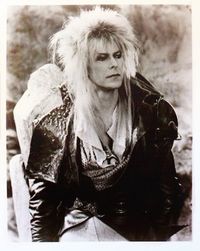 Intimate photos of David Bowie, Jennifer Connelly & more from the set of ‘Labyrinth’ | Dangerous Minds