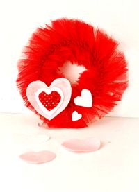 Mini Tulle Wreath Valentines Day Craft DIY for Loved Ones Gifts this season!