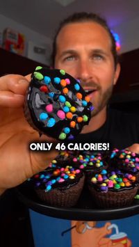 Check out our FREE 101 recipe cookbook, and follow @thezachrocheleau for the best macro-friendly recipes! 46 Cal Cosmic Brownie Mini Protein Cheesecakes ✅ Macros for each Cheesecake w/out frosting: 46 Cals, 2g Carbs, 0.5g Fat, 8g Protein ✅ Macros w/ Frosting and Rainbow Chips: 65 Cals, 4g Carbs, 1g Fat, 10g Protein ✳️ Ingredients (Makes 8): 150g Plain Non Fat Greek Yogurt 150g 2% Cottage Cheese 60g Egg Whites 30g Chocolate Whey/Casein Blend Protein Powder (I use my brand aka Flex Brands aka