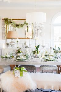 SILVER AND GOLD  CHRISTMAS TABLE