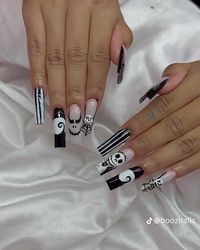 Jack Skellington nails! Black white and silver 🕸️ Nail art, Webs, spooky
#halloween #halloweennailart 
(@booznails) on Tiktok