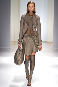 Salvatore Ferragamo Spring 2013 Ready-to-Wear Fashion Show - Karmen Pedaru