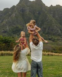 #family #familygoals #momanddad #momandson #momanddaughter #mom #dad #momgoals #son #daughter #familyouting #familyphotos