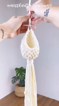 🪴Macrame pod tutorial for your weekend , a beginner-friendly one. This easy project needs 25 cords, 1.5m (5ft) each in length. Using Lark's Head Knot, Square Knot, Gathering Knots and Barrel Knots only for the entire design. Find the full tutorial with full instructions through my YouTube channel on my bio👆🏻👆🏻👆🏻 #macramepod #macrameplanthanger #macrameplanthangers #macrameplantholder #macrameforbeginners #macrameproject #macramedesign