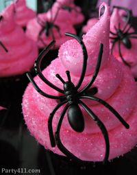 When girlie meets spooky! The black spider pops against this bright pink cupcake. Halloween bachelorette parties are the best!