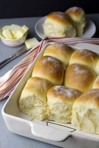 Pan Mojicón (Colombian Sweet Bread Rolls) - Sweet y Salado