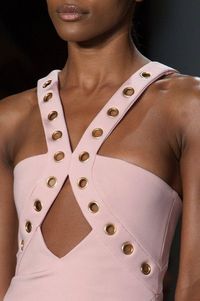 Cushnie et Ochs Spring 2015. Blush color is so flattering.