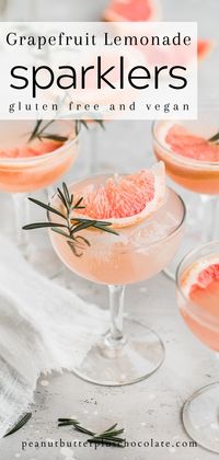 The best healthy and refreshing grapefruit lemonade sparklers. This vegan and gluten free alcohol free drink is perfecct for brunch. #vegan #healthy #healthydrink #glutenfree #lemonade