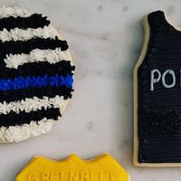 The Bootstrap Bake Shop on Instagram: "Police Appreciation Week - thank you! #buttercreamcookies #buttercreamfrosting #sugarcookies #policecookies #flagcookies"