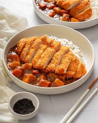 Japanese katsu curry made with crispy panko breaded chicken served with a sweet, savory and satisfying Japanese curry sauce over a bed of warm rice is the ultimate comfort dish.