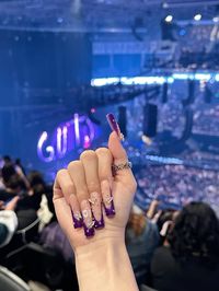 #gutstour #guts #oliviarodrigo #nails #nailart #concert #concertnails