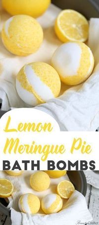 Lemon Meringue Pie Bath Bombs - the perfect uplifting DIY Bath Bomb recipe for homemade gifts! #DIYGift #DIYChristmasgifts #bathbombs #lemon