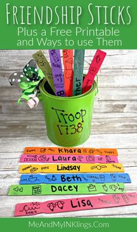 Back to School Girl Scout Craft Friendship Sticks made with FREE paint stir sticks from the hardware store #backtotroop #girlscouts #friendshipsticks #paintstick #kidcraft #girlscouts #friendship