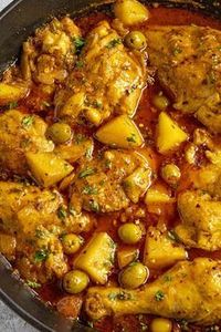 Pollo Guisado Recipe (Chicken Stew) - This pollo guisado recipe is a flavorful braised chicken stew popular in Caribbean and Latin American cuisines, with loads of chicken, so easy to make!