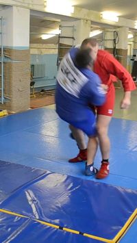 I posted already several times the clips where this Sambo coach - Vasilchuk shows some other attitude to well known Judo submissions and these videos got numerous views, here I share mastershop dedicated rare but useful Judo take down  #judo #jiujitsu #wrestling