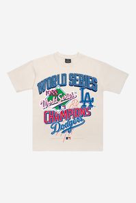 A must have for any Dodgers fan. Materials & Care• 100% combed cotton• Machine wash with similar colours and tumble dry on a low setting or hang to dry Features• Officially licensed MLB merchandise• Print on front chest• Heavyweight• Wide neck ribbing• Preshrunk for minimal shrinkage• Unisex sizing• Relaxed, oversized fit• Female model is 5'5" and is shown wearing medium