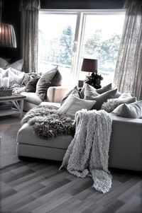 Fall in love with these living room sofas for your modern home decor | www.livingroomideas.eu #livingroomideas #livingroomdesign #livingroomdecor #livingroomsofas #livingroomfurniture