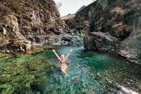 11 Best Places to go Wild Swimming on the Isle of Skye - highlands2hammocks