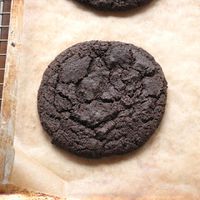 Food Pusher: Martha Stewart's Giant Chocolate Sugar Cookies