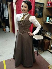 Super cute Gibson girl