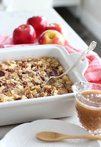 You’ll love this apple cinnamon multigrain bread pudding recipe with delicious apples, hearty bread and cinnamon-infused custard. The ultimate comfort food that’s perfect for fall, the holiday season or any day of the week! Fall Desserts - Apple Desserts - Multigrain Bread Pudding Recipe